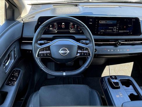 Used 2023 Nissan Ariya AWD image 8