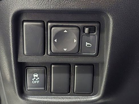 Used 2012 Nissan Juke SV image 21