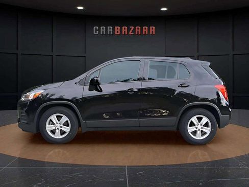 Used 2019 Chevrolet Trax LS image 14