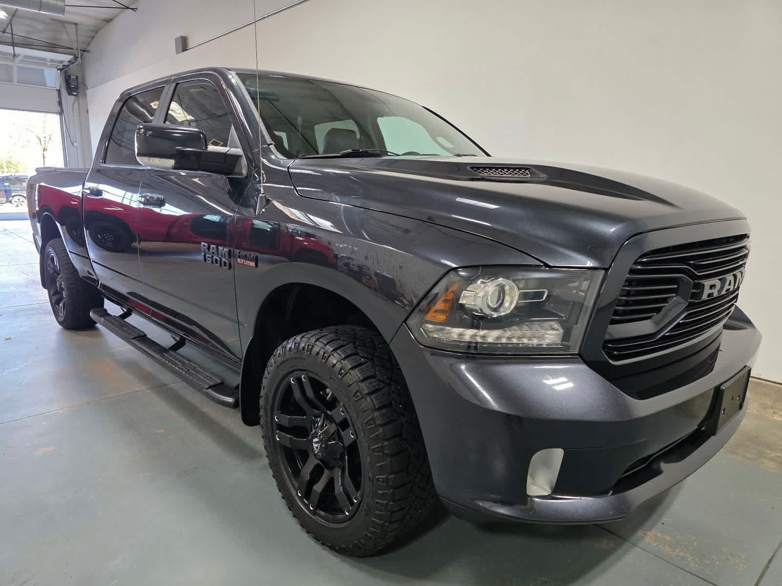 Used 2018 RAM 1500 Sport w/ Convenience Group AWD/4WD image 7