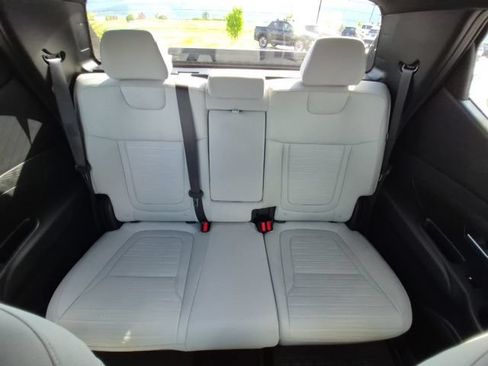 Used 2025 Hyundai Santa Cruz SE AWD/4WD image 20