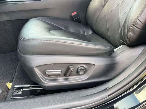 Used 2019 Toyota Camry XLE w/ Carpet Mat Package FWD image 26