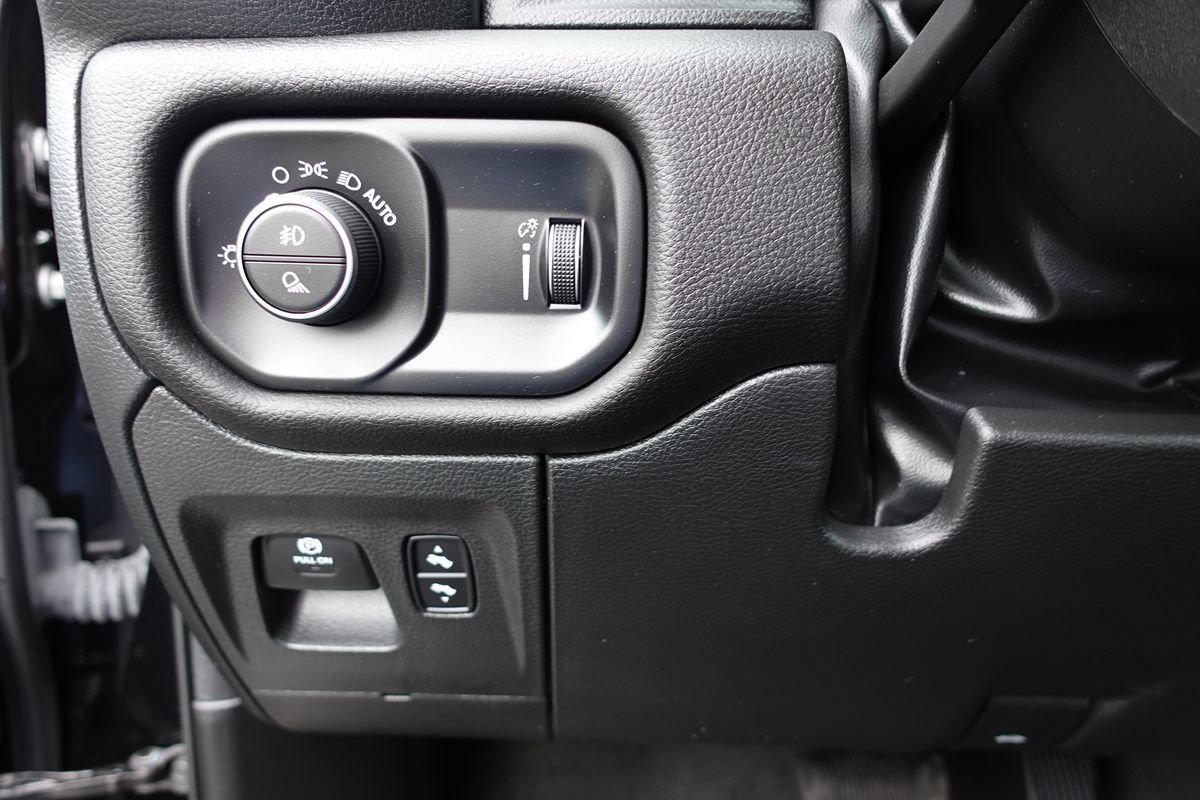 Used 2023 RAM 1500 Big Horn AWD/4WD image 56