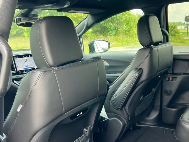 New 2027 Chrysler Pacifica Select FWD image 34