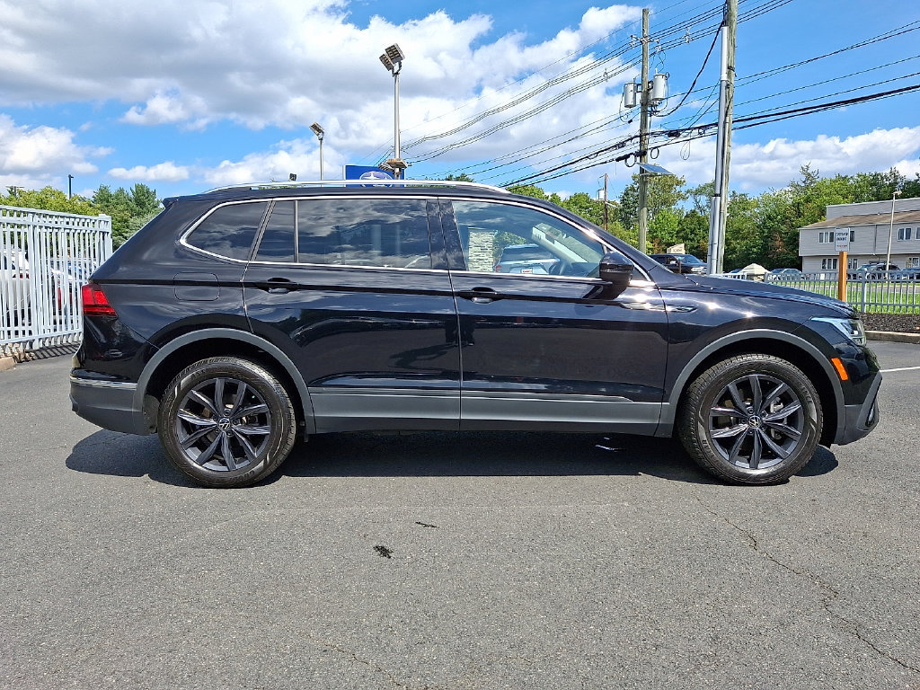 Used 2022 Volkswagen Tiguan SE AWD/4WD image 8