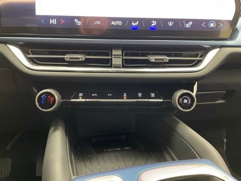 New 2026 Chevrolet Equinox EV LT image 6