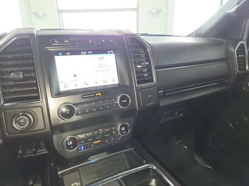 Used 2019 Ford Expedition Limited w/ Equipment Group 303A AWD/4WD image 35