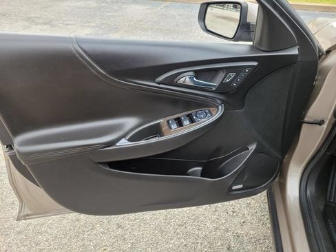 Used 2023 Chevrolet Malibu LT FWD image 18