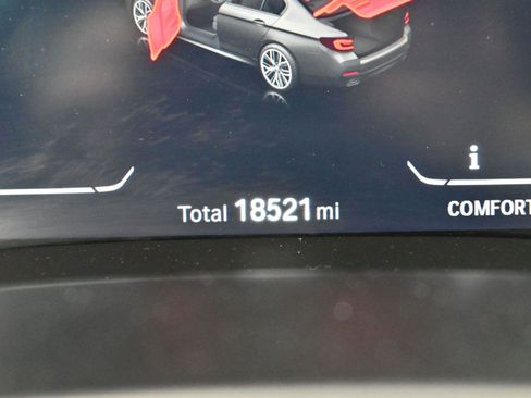 Used 2023 BMW 540i w/ M Sport Package image 20