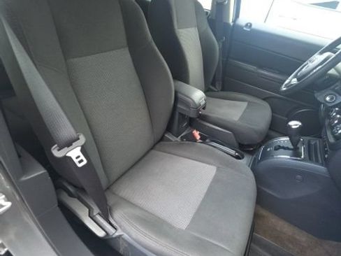Used 2015 Jeep Patriot Latitude AWD/4WD image 26