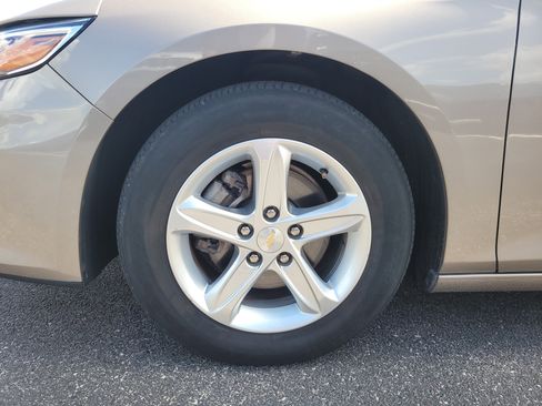 Used 2023 Chevrolet Malibu LT w/ Driver Confidence Package image 9