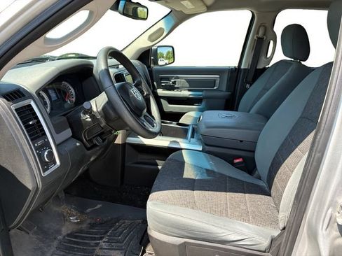 Used 2015 RAM 1500 Classic SLT AWD/4WD image 11