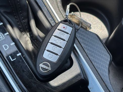 Used 2025 Nissan Altima 2.5 SV FWD image 21