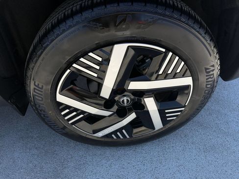 Used 2026 Nissan Kicks SV w/ Cold Weather Package FWD image 28