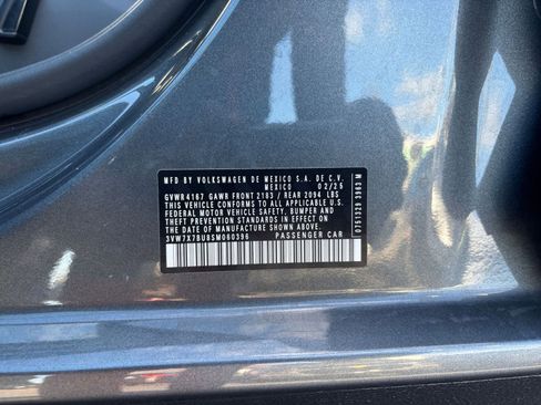 Used 2025 Volkswagen Jetta SE image 28