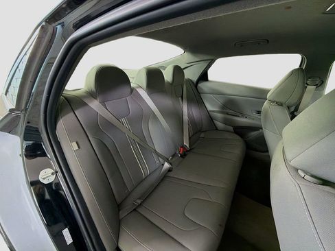 Used 2024 Hyundai Elantra SEL image 27