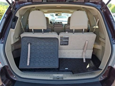 Used 2013 Toyota Highlander SE AWD/4WD image 34