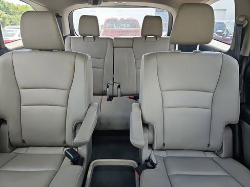 Used 2019 Honda Pilot Touring image 26