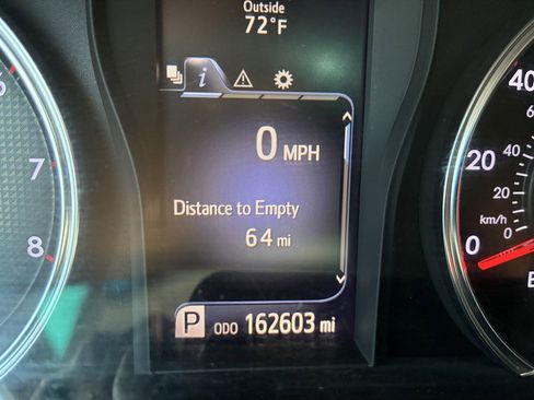 Used 2015 Toyota Camry SE FWD image 8