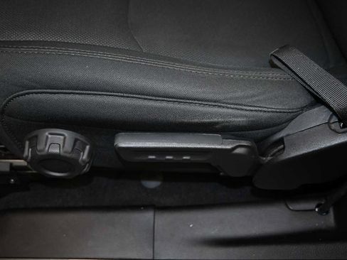 Used 2023 Jeep Wrangler Sport AWD/4WD image 18