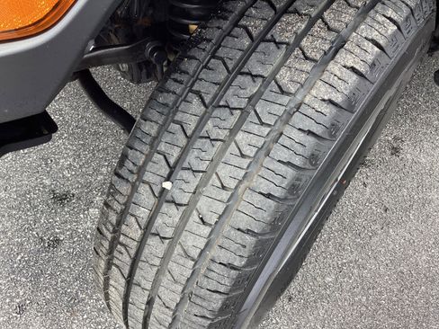 Used 2021 Jeep Gladiator Overland w/ Dual Top Group image 10