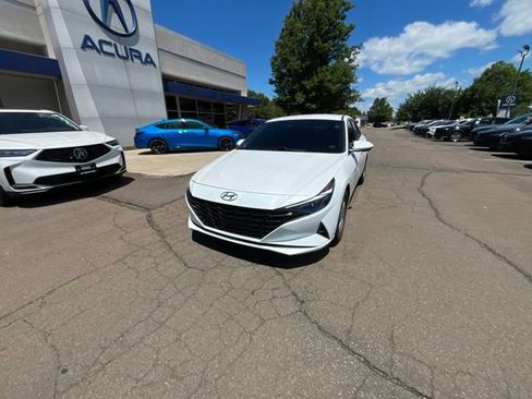 Used 2021 Hyundai Elantra SE FWD image 34