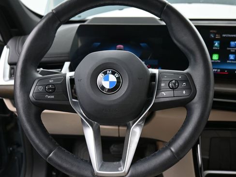 Used 2024 BMW X1 xDrive28i w/ Technology Package image 11