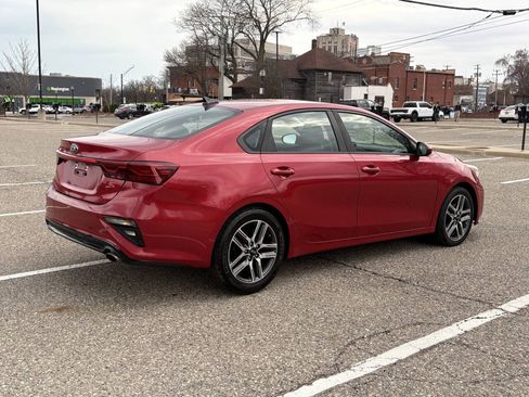 Used 2019 Kia Forte S w/ S Premium Package FWD image 9