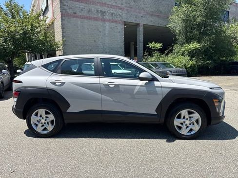 Used 2025 Hyundai Kona SE AWD/4WD image 15