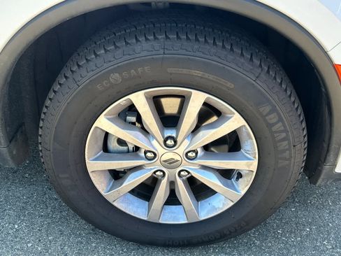 Used 2023 Dodge Durango SXT RWD image 12
