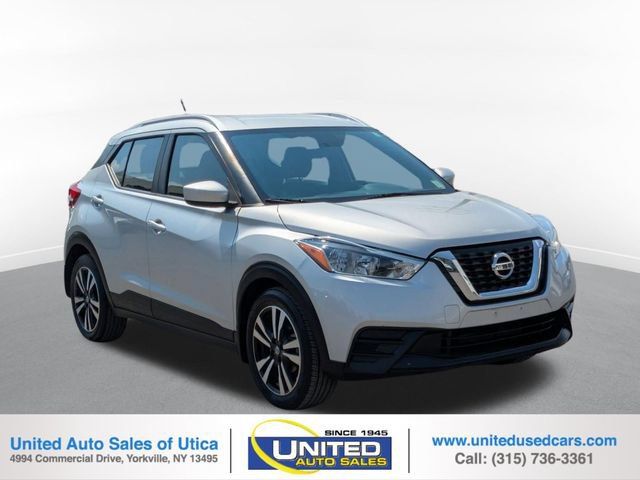 Used 2018 Nissan Kicks SV FWD image 1