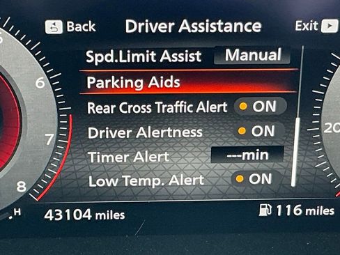 Used 2023 Nissan Pathfinder Platinum AWD/4WD image 11