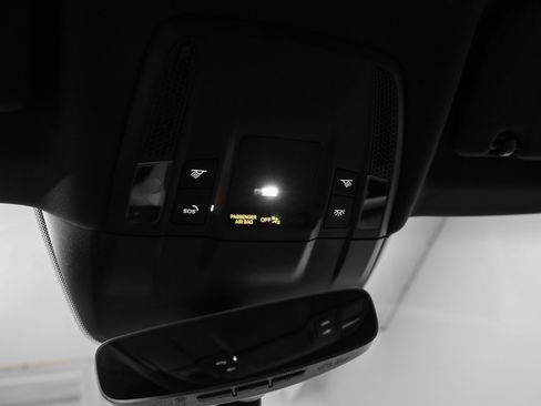 New 2025 Porsche Taycan image 44