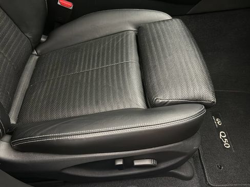 Used 2017 INFINITI Q50 Sport RWD image 21