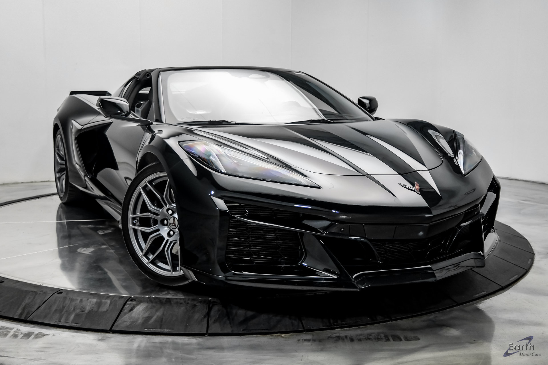 Used 2024 Chevrolet Corvette Z06 RWD image 33