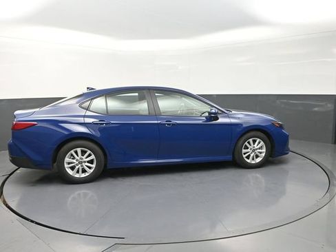 Used 2026 Toyota Camry LE w/ Convenience Package FWD image 9