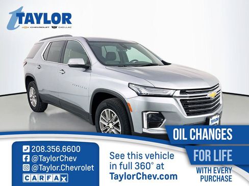 Used 2023 Chevrolet Traverse LT AWD/4WD image 1