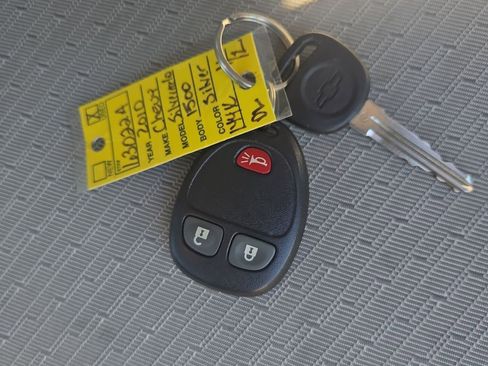 Used 2010 Chevrolet Silverado 1500 LT image 25