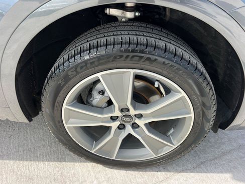 Used 2025 Audi Q5 2.0T Premium AWD/4WD image 12