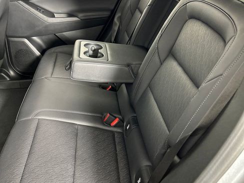 Used 2025 Chevrolet Equinox LT w/ Convenience Package II FWD image 17