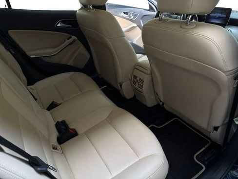 Used 2018 Mercedes-Benz GLA 250 image 13