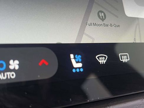 Used 2023 Rivian R1S Adventure image 30