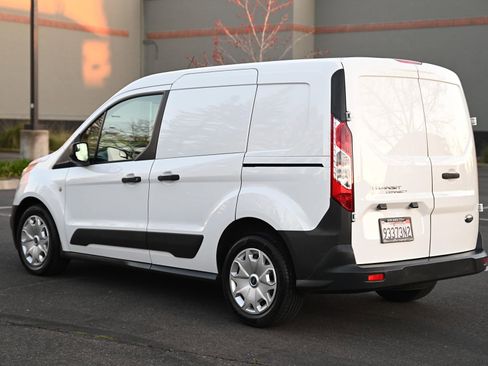 Used 2018 Ford Transit Connect XL image 5