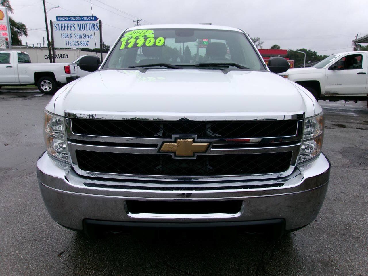 Used 2011 Chevrolet Silverado 2500 W/T w/ Snow Plow Prep Package AWD/4WD image 8