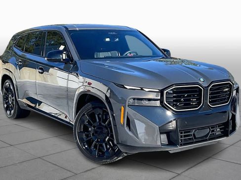 Used 2025 BMW XM image 3