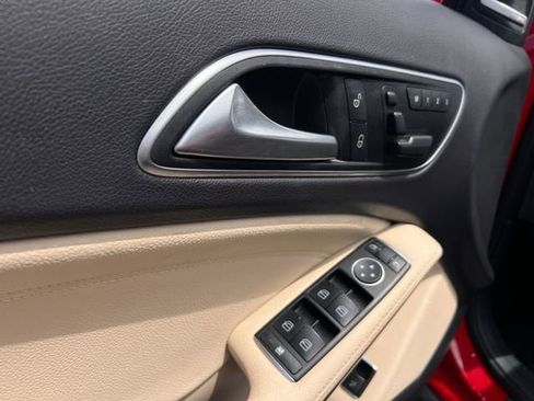 Used 2016 Mercedes-Benz GLA 250 4MATIC image 11