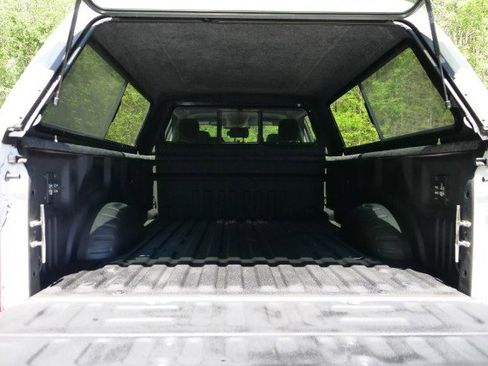 Used 2021 Ford F250 Lariat w/ Lariat Value Package AWD/4WD image 32