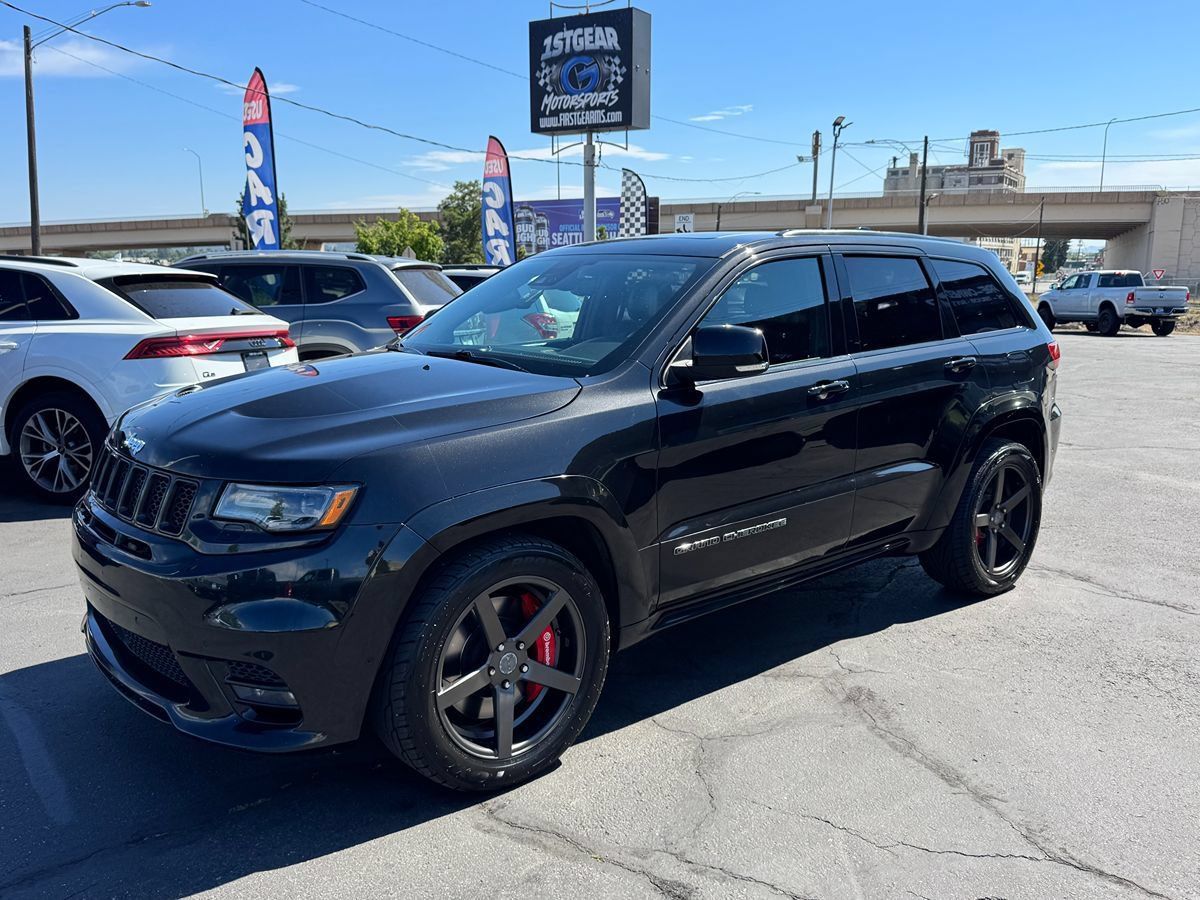 Used 2017 Jeep Grand Cherokee SRT AWD/4WD image 4