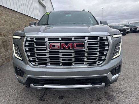 New 2026 GMC Yukon Denali w/ Denali Reserve Package AWD/4WD image 3