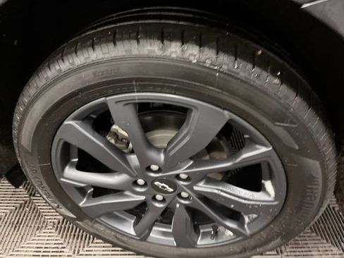 Used 2023 Chevrolet Equinox RS w/ LPO, Floor Liner Package image 24